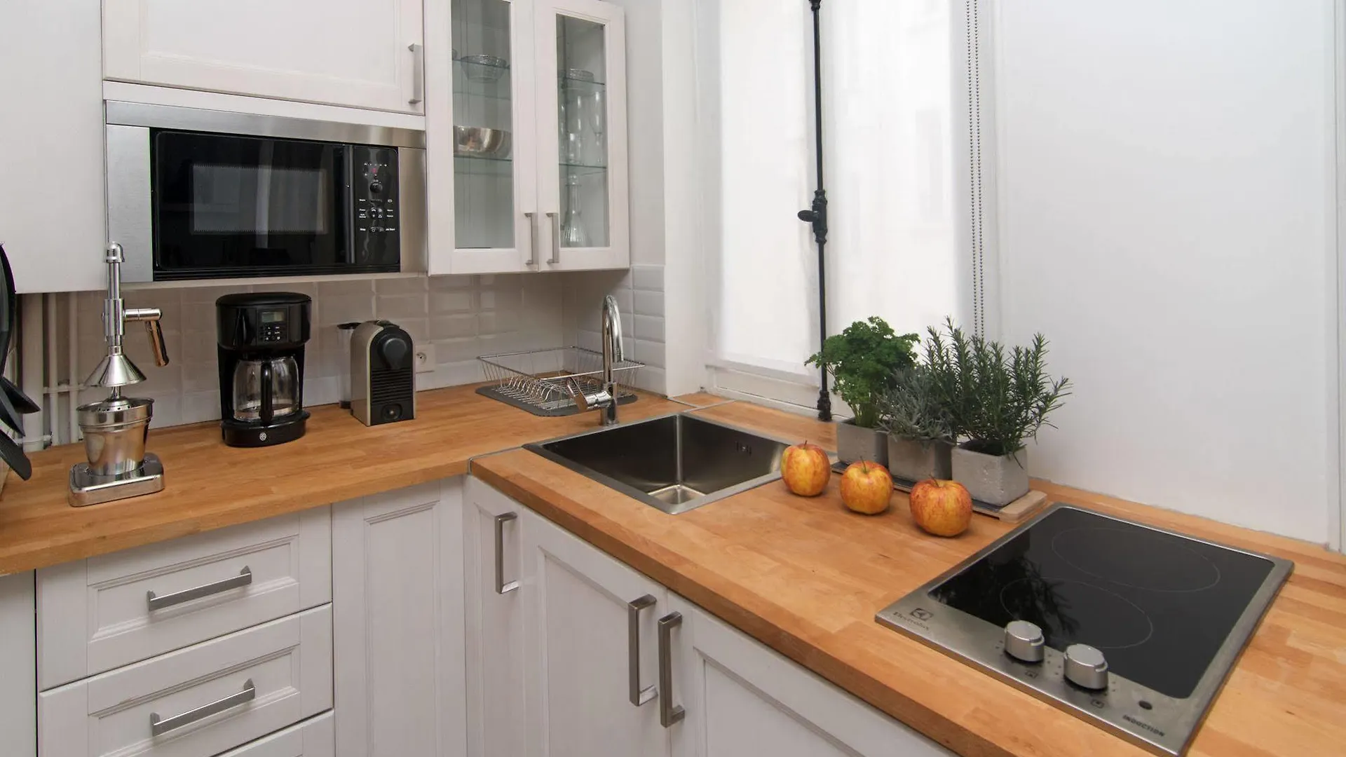 My Nest - Quartier Latin Мини-отель Париж